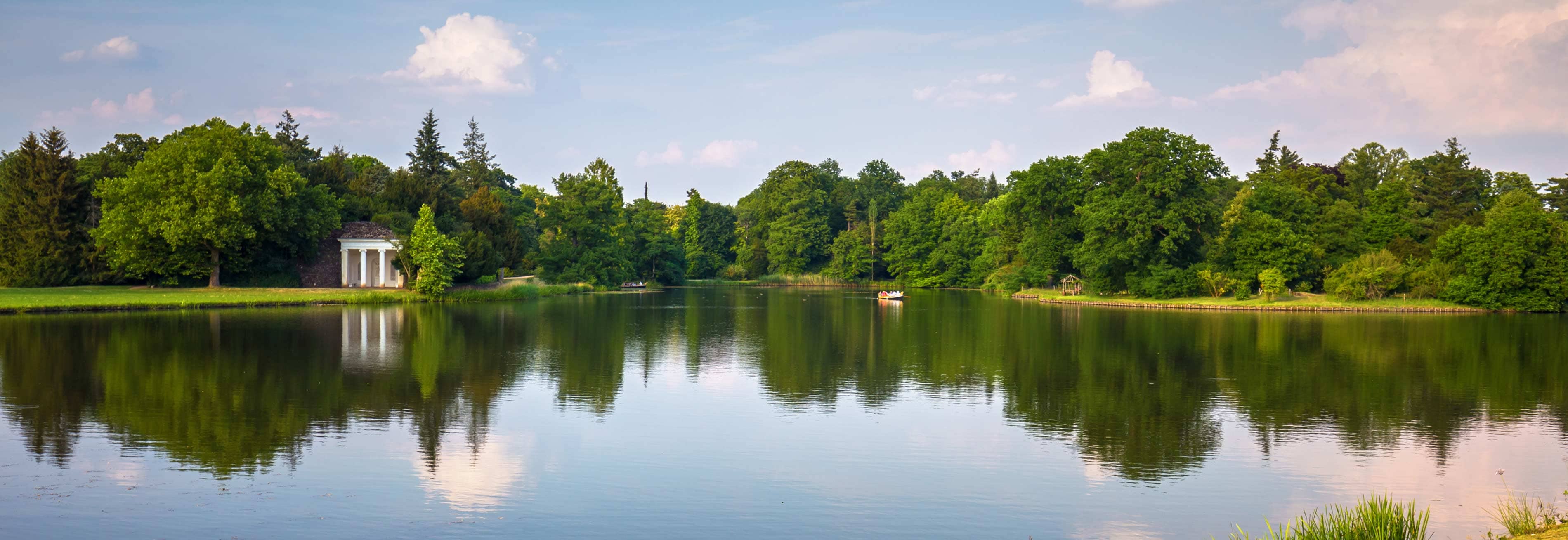 Aufnahme des großen Sees im Gartenreich Desau Wörlitz, nahe des Hotels Elbebrücke